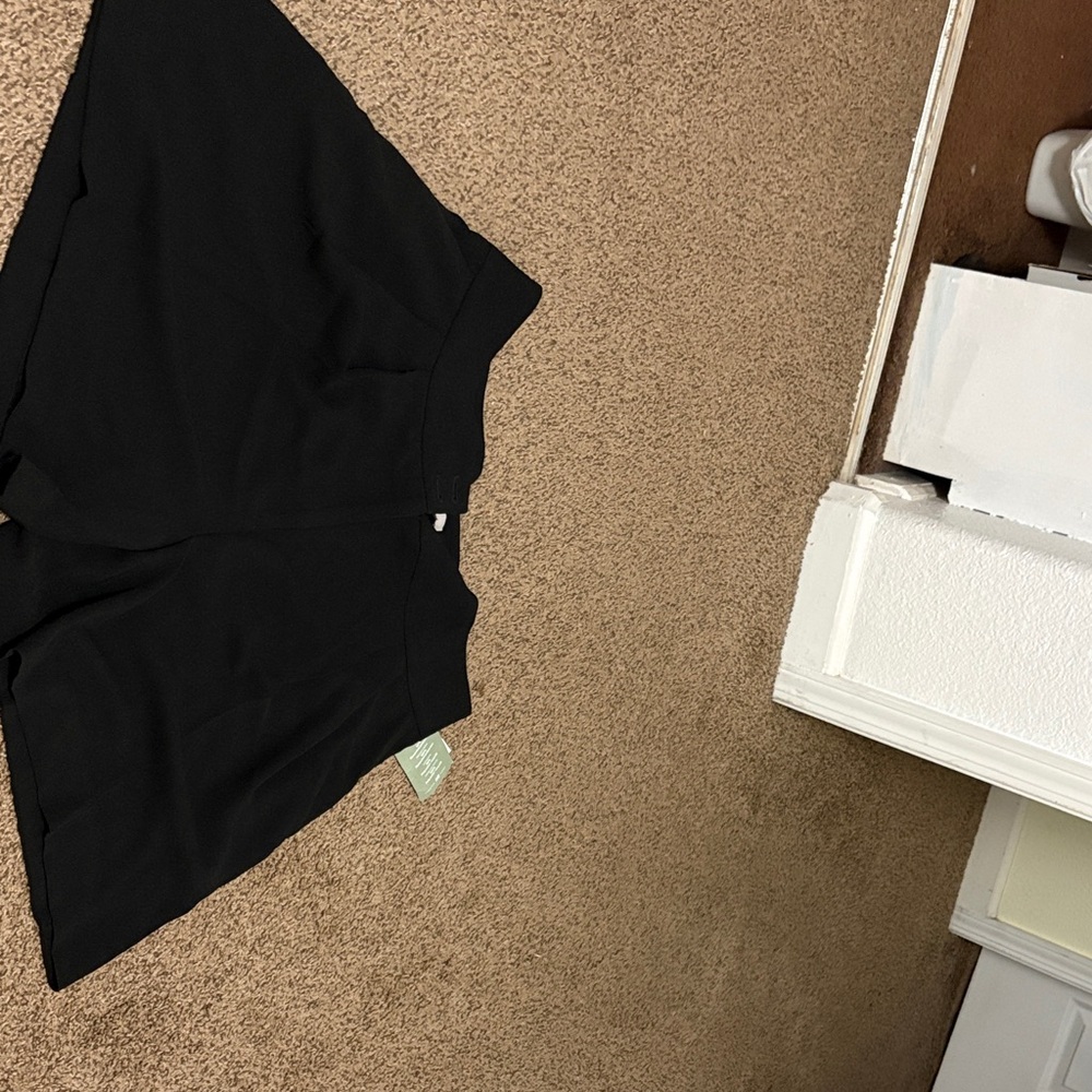 H&M Black High-Waist Lounge Shorts